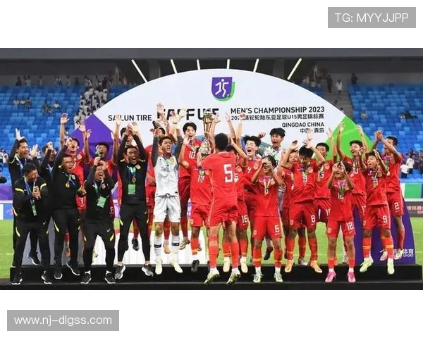 中国男足迎战日本队亚预赛争取晋级之路的重要一战